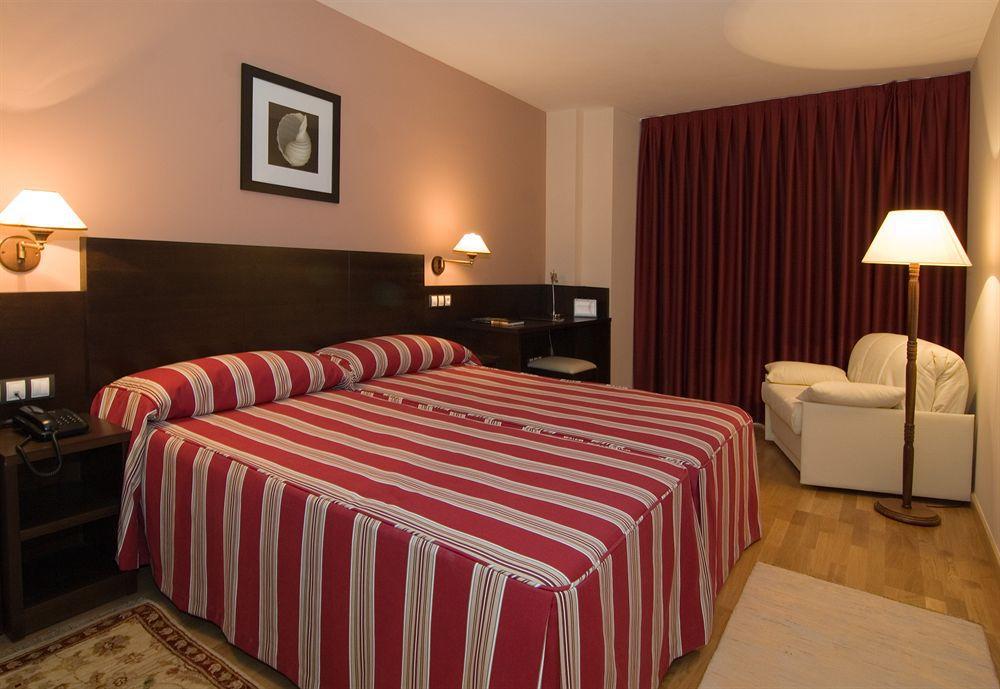 Hotel Castro Real Οβιέδο Εξωτερικό φωτογραφία