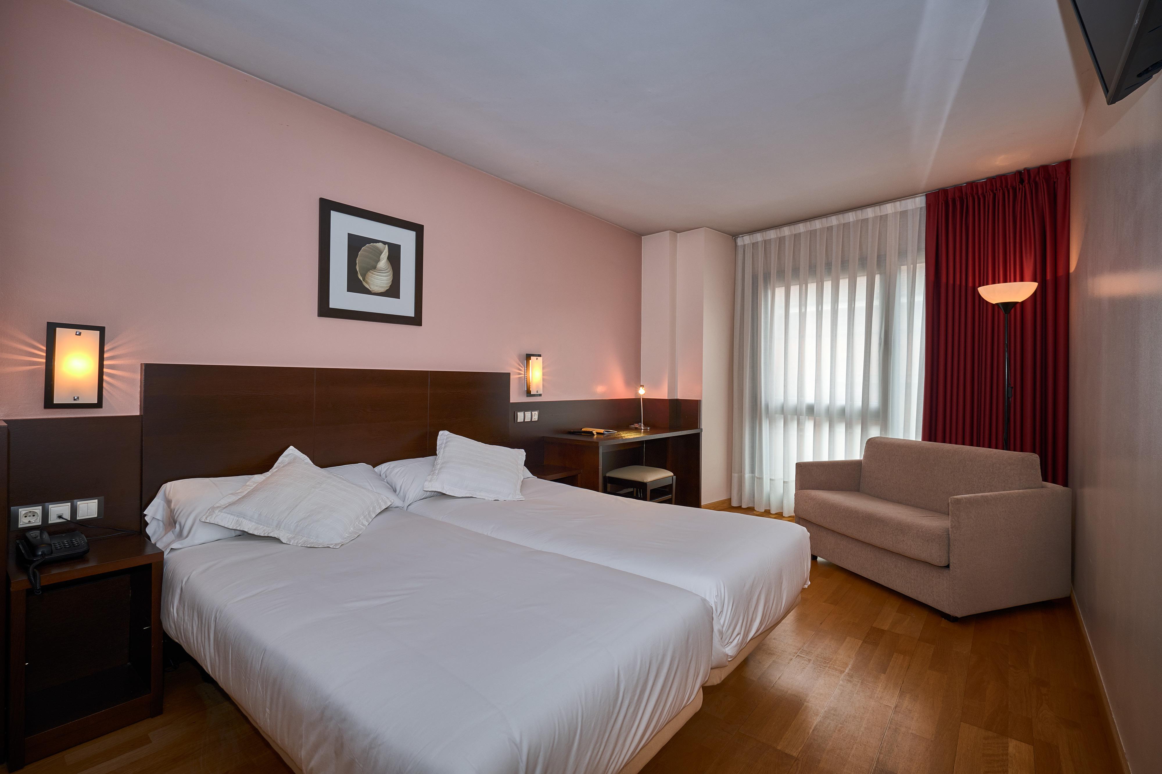 Hotel Castro Real Οβιέδο Εξωτερικό φωτογραφία