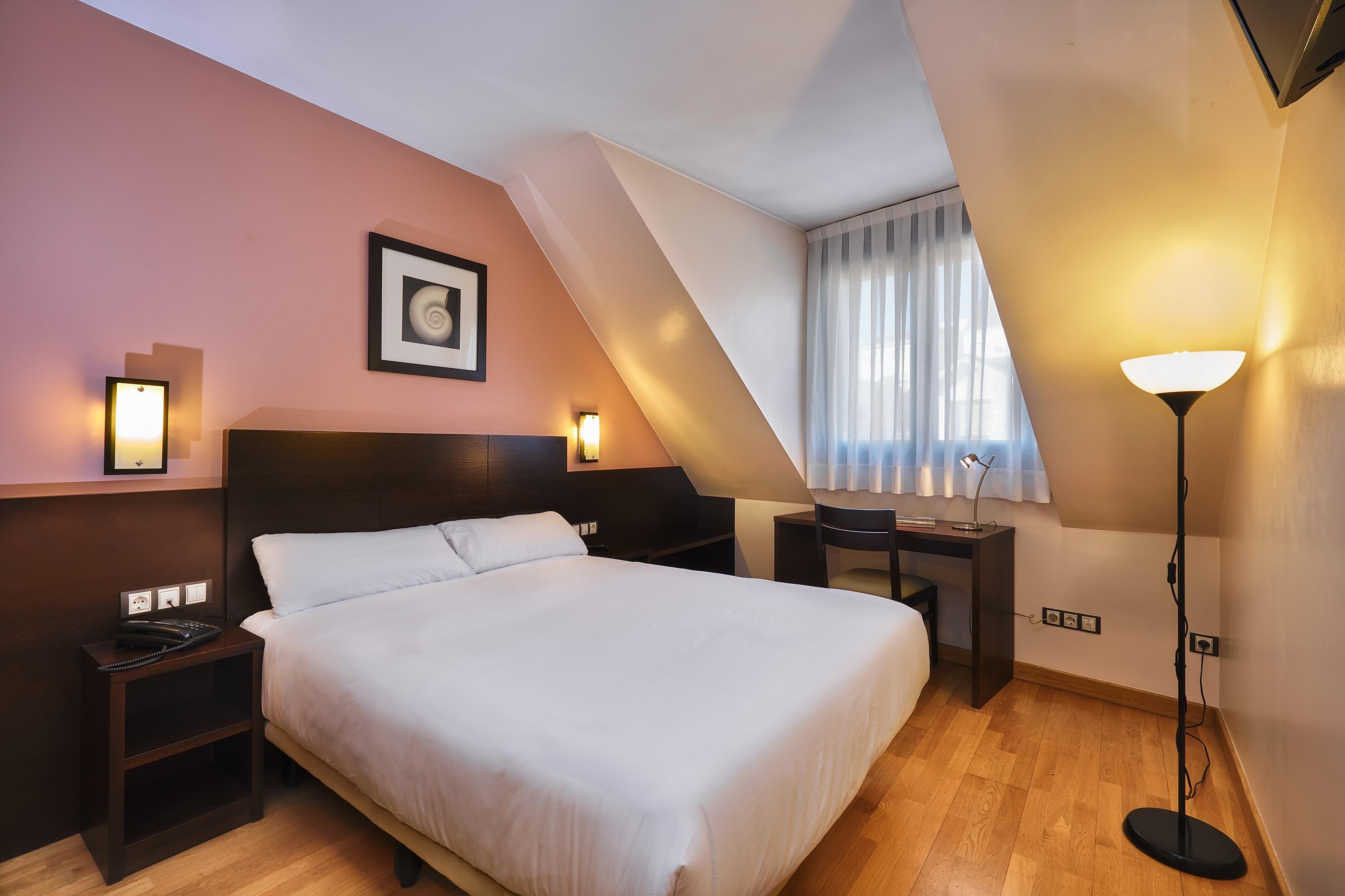 Hotel Castro Real Οβιέδο Εξωτερικό φωτογραφία