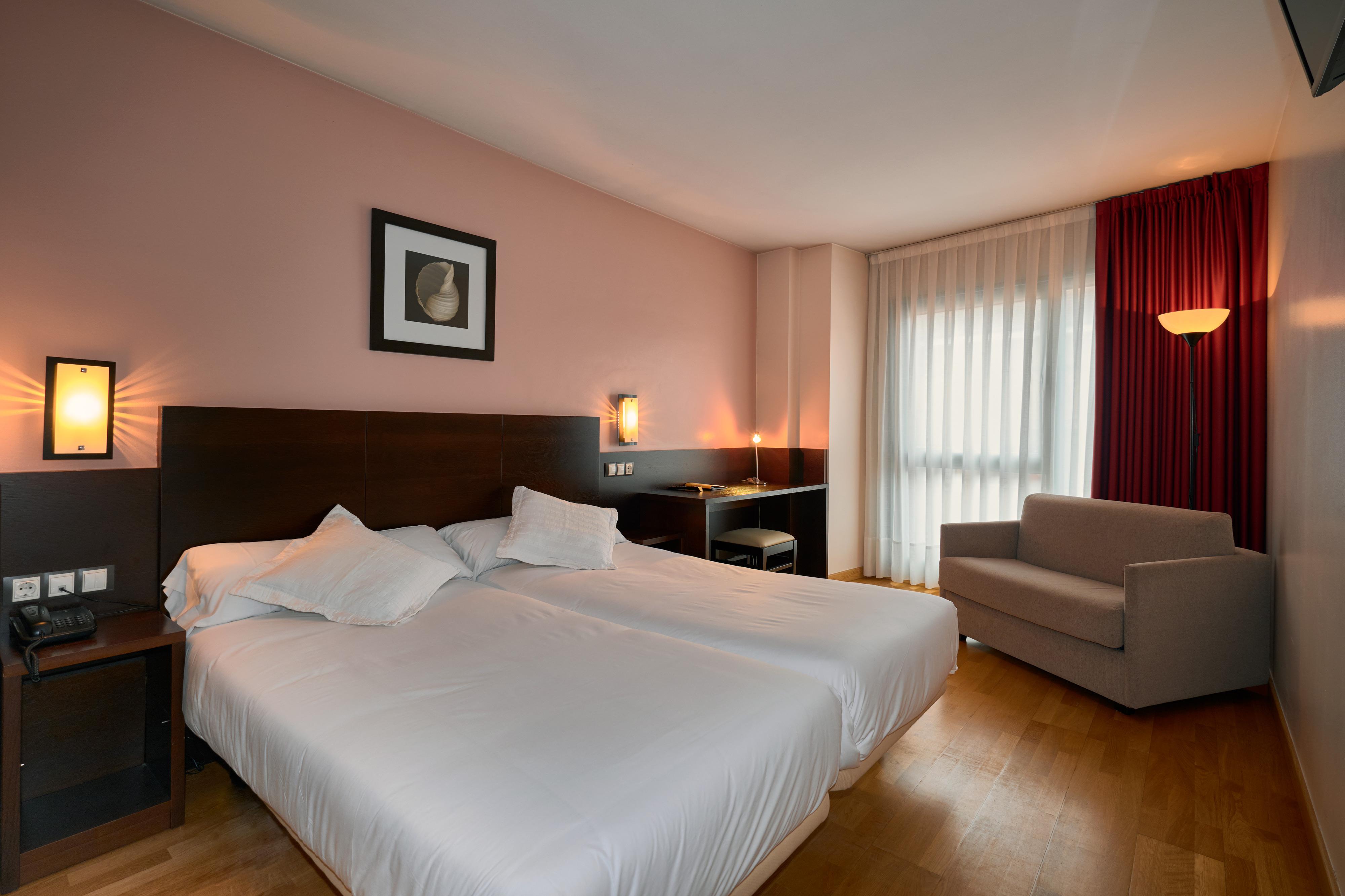 Hotel Castro Real Οβιέδο Εξωτερικό φωτογραφία