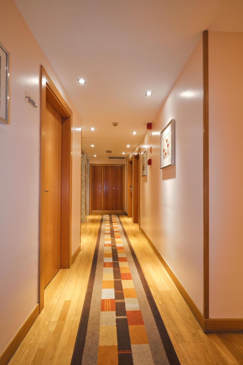 Hotel Castro Real Οβιέδο Εξωτερικό φωτογραφία