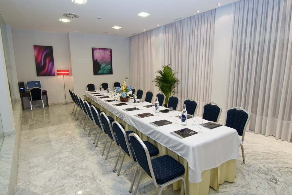 Hotel Castro Real Οβιέδο Εξωτερικό φωτογραφία